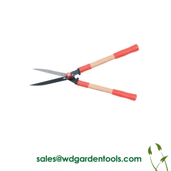 Sharpening garden shears