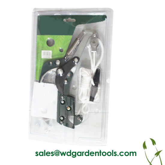 Long reach pruner