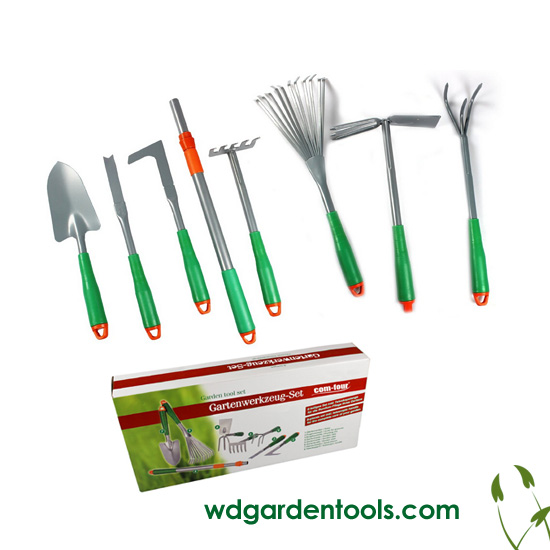 Gardening tool sets