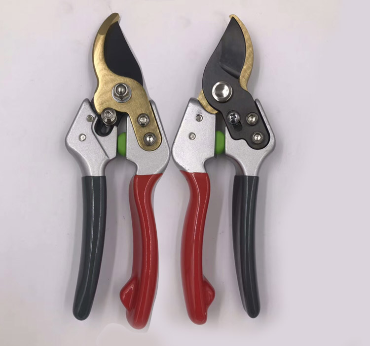 Heavy duty hand pruner shears